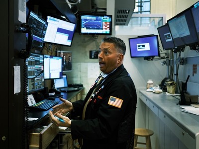 Giới đầu tư tự tin hơn khi mua cổ phiếu